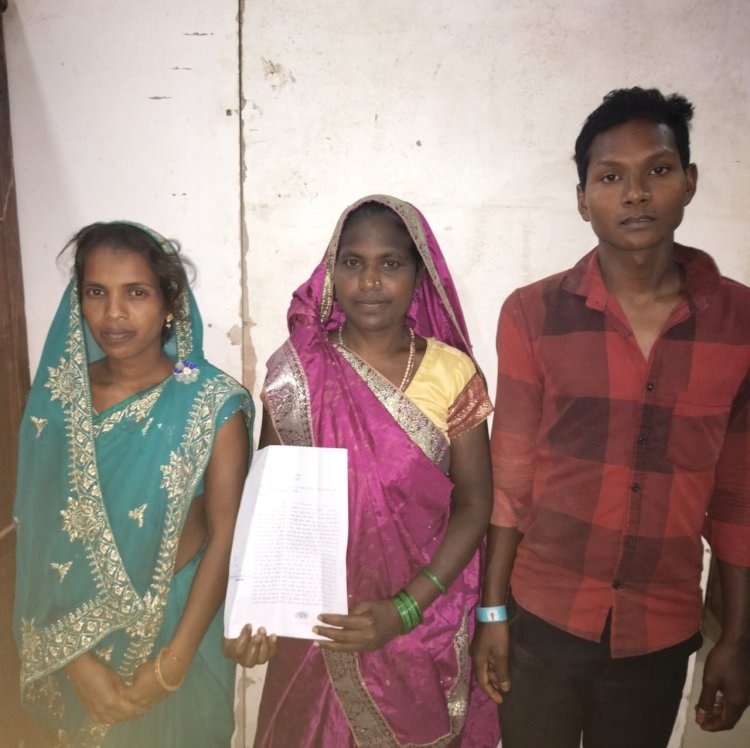 न कोई नोटिस, न कोई जांच, जमीन की धोखाधड़ी के मामले में एक माह बाद भी कोई कार्रवाई नहीं,  शराब पिलाकर 2 एकड़ के बदले 2 हेक्टेयर जमीन  रजिस्ट्री करा लेने का है आरोप, धर्मजयगढ़ एसडीएम के रवैए से आक्रोशित महिलाएं करेंगी मुख्यमंत्री से शिकायत