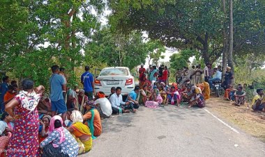 Breaking : रेल्‍वे सर्वे का तिरसोंठ में हो रहा विरोध, सर्वे दल को ग्रामीणों ने रोका, मौके पर पुुलिस  और प्रशासन, क्‍या है मामला जानने के लिए जुड़े़ रहें ..... खबर को अपडेट किया जा रहा है