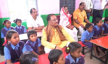 मुख्यमंत्री ने सम्पर्क स्मार्ट स्कूल और स्मार्ट ब्लाक कार्यक्रम का किया शुभारंभ, 50 प्राथमिक स्कूलों के बच्चों के लिए सम्पर्क स्मार्ट किट वितरण किए, बच्चों से शैक्षणिक गतिविधियों की भी ली जानकार