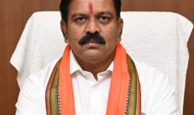 मंत्रिपरिषद का बड़ा निर्णय नक्सली हिंसा में शहीद पुलिसकर्मियों के परिजनों को अब अन्य विभागों में भी अनुकम्पा नियुक्ति का विकल्प, शहीदों के परिजनों को मिलेगा विभाग चुनने का विकल्प, मुख्यमंत्री विष्णुदेव साय जी का आभार- उप मुख्यमंत्री विजय शर्मा