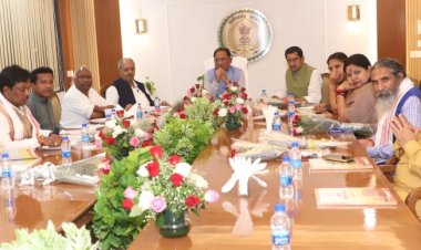 मुख्यमंत्री श्री विष्णुदेव साय का दिल्ली दौरा, छत्तीसगढ़ सदन में मुख्यमंत्री ने सांसदों के साथ सौजन्य भेंट — रात्रि भोज में हुई सार्थक चर्चा