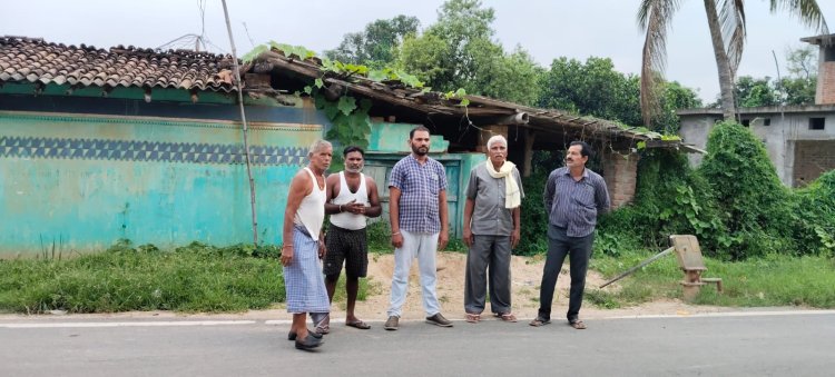 क्रॉनिकल की खबर का दिखा असर, सोमवार भी जारी रही प्रधानमंत्री आवास में गड़बड़ी की जांच, एसडीएम के निर्देश पर जांच दल का किया गया है गठन