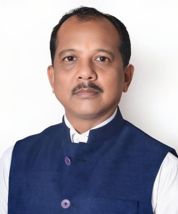 ग्रामीणों को अंधेरे से मिली मुक्ति, जिला पंचायत अध्यक्ष सालिक साय के दिशा निर्देश पर लगाया गया ट्रांसफॉर्मर, ग्रामीणों ने जताया आभार