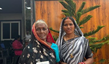 रामकिशुन राम और जुगनी बाई की जिंदगी में फिर से लौटी  खुशियाँ,  मुख्यमंत्री कैंप कार्यालय में श्रवणदोष से पीड़ित रामकिशुन और जुगनी बाई को मिला श्रवण यंत्र, मुख्यमंत्री श्री विष्णुदेव साय को दिया धन्यवाद