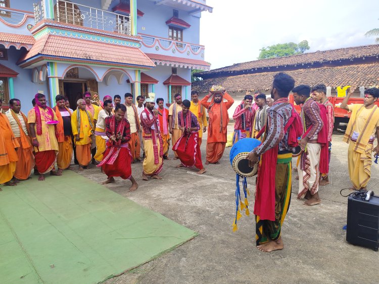 महाकुल समाज द्वारा यहां तीन पीढ़ियों से जारी है ये परंपरा, श्री कृष्ण जन्माष्टमी महोत्सव में दिखी श्रद्धा और उत्साह,नगर भ्रमण में गूंजे भजन-कीर्तन...