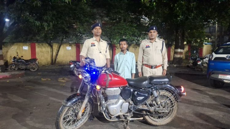 चोरी की बुलेट मोटर सायकल के साथ पकड़ा गया चोर भुवन सिंह, भेजा गया जेल