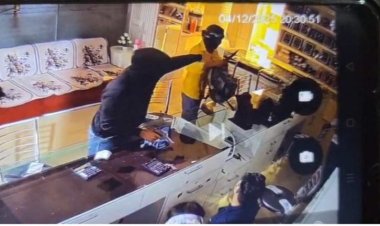 ज्वेलरी शॉप में लाखों की लूट, पिस्टल दिखाकर दो नकाबपोशों ने दिया वारदात को अंजाम, दोनों आरोपी गिरफ्तार