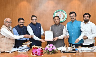 मुख्यमंत्री से CAIT प्रतिनिधियों की सौजन्य मुलाकात, स्वदेशी संकल्प यात्रा में शामिल होने का दिया आमंत्रण