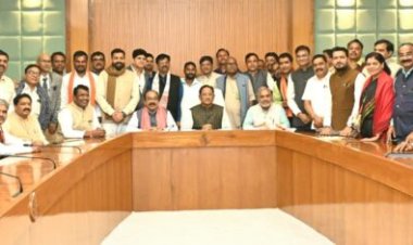 मुख्यमंत्री साय से साहू समाज के प्रतिनिधिमंडल ने की सौजन्य मुलाकात