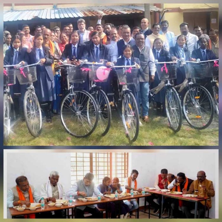 भाजपा प्रदेश अध्यक्ष ने 160 छात्राओं को बांटी साइकिल, बच्चों के साथ किया न्यौता भोज