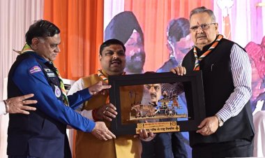 युवा संसद में डॉ. रमन सिंह बने अध्यक्ष और बच्चे बने सांसद, लोकहित के मुद्दों पर हुई चर्चा