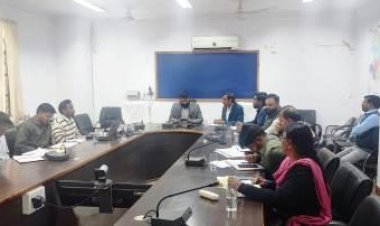 राजस्व प्रकरणों का निराकरण समय सीमा में करें : कलेक्टर