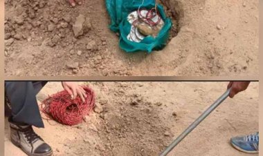 नक्सलियों द्वारा सड़क के बीचों-बीच लगाये गये 2 आईईडी बरामद