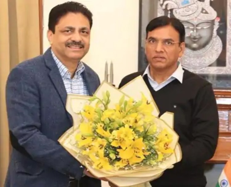 खेल मंत्री मंडाविया से मिले छग ओलिंपिक संघ के सचिव सिसोदिया