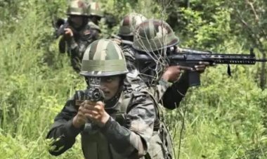 छत्तीसगढ़–महाराष्ट्र सीमा पर मुठभेड़, तीन नक्सली मारे गए, एक जवान शहीद, एक घायल