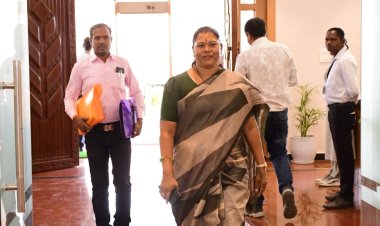 छत्तीसगढ़ विधानसभा के बजट सत्र के दौरान पत्थलगांव विधायक गोमती साय ने क्षेत्र की बुनियादी सुविधाओं और ग्रामीण विकास योजनाओं को लेकर उपमुख्यमंत्री (पंचायत एवं ग्रामीण विकास) विजय शर्मा से किये तीखे सवाल 