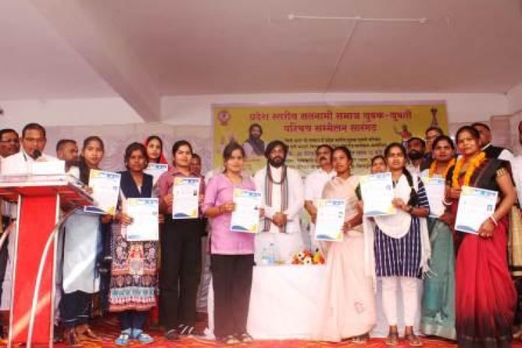 फिजूलखर्ची को छोड़कर बाबा गुरु घासीदास के बताये सादगी विवाह को गर्व के साथ अपनाने की जरूरत : गुरु खुशवंत साहेब