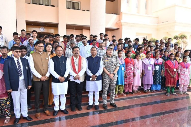 मुख्यधारा में लौटे युवाओं के उज्ज्वल भविष्य के लिए सरकार कर रही सतत प्रयास : मुख्यमंत्री विष्णुदेव साय