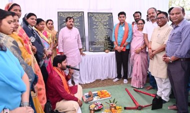 बलौदाबाजार को मिली विकास की नई सौगात : राजस्व मंत्री टंक राम वर्मा ने 32 लाख रुपए से बने हाट बाजार का का किया लोकार्पण…..