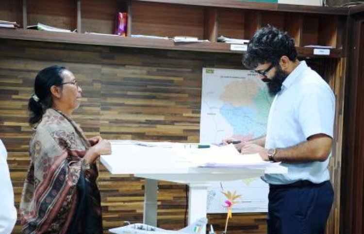 कलेक्टर रोहित व्यास ने जनदर्शन में सुनी आमजन की समस्याएं