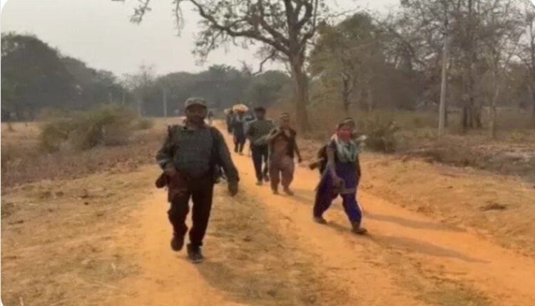 बस्तर में नक्सलवाद का अंत: आखिरी बड़ा लड़ाकू पापाराव ढेर नहीं, सरेंडर; AK-47 के साथ 18 नक्सलियों ने डाले हथियार