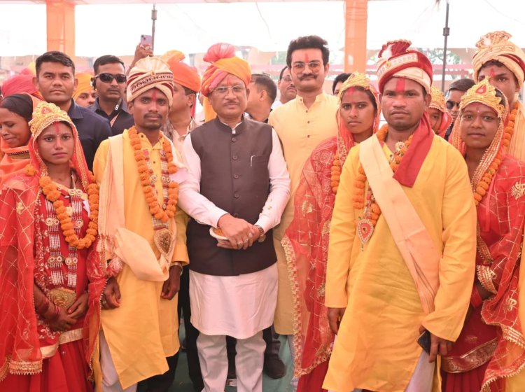 बेटियों के सम्मान का संकल्प: 240 नवविवाहित जोड़ों को मुख्यमंत्री ने दिया सुखद दांपत्य जीवन का आशीर्वाद