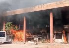 BREKING :- राजधानी रायपुर के पंडरी स्थित पुराने बस स्टैंड में लगी भीषण आग, दुकानों में मची अफरा-तफरी