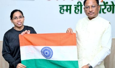 एवरेस्ट पर तिरंगा फहराने निकली छत्तीसगढ़ की बेटी, मुख्यमंत्री ने दी शुभकामनाएं