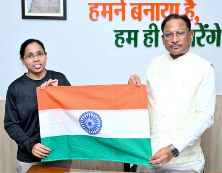 एवरेस्ट पर तिरंगा फहराने निकली छत्तीसगढ़ की बेटी, मुख्यमंत्री ने दी शुभकामनाएं