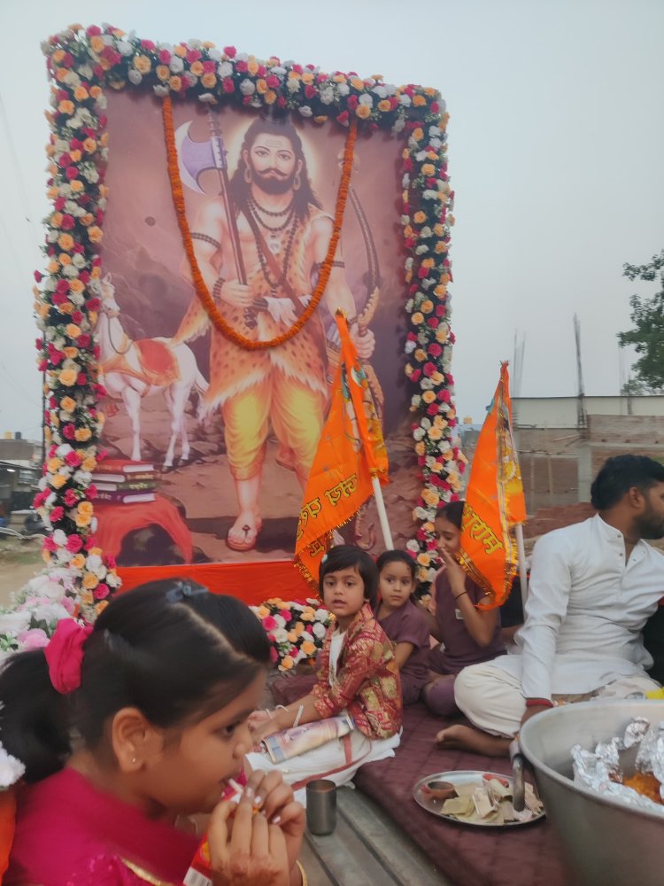 पत्थलगांव में परशुराम जन्मोत्सव: भव्य शोभायात्रा और धार्मिक अनुष्ठानों के साथ मना उत्सव