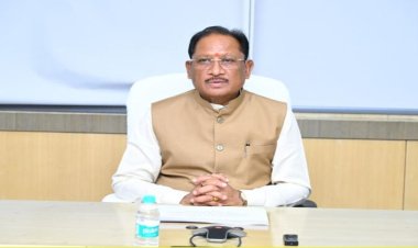वीर सावरकर की जयंती पर मुख्यमंत्री विष्णुदेव साय ने किया नमन