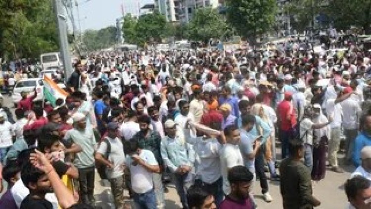 BPSC TRE-4: TRE-4 विज्ञापन की मांग पर सड़क पर उतरे छात्र, पुलिस में लाठीचार्ज से कई घायल