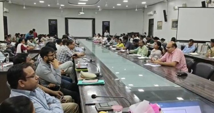 CG NEWS: मुख्यमंत्री हेल्पलाइन 1076 प्रभावी संचालन को लेकर जिला एवं विकासखंड स्तरीय अधिकारियों का एक दिवसीय प्रशिक्षण कार्यक्रम आयोजित
