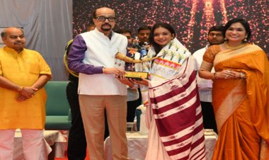 फिल्में समाज को संदेश देने का सशक्त माध्यम- राज्यपाल डेका