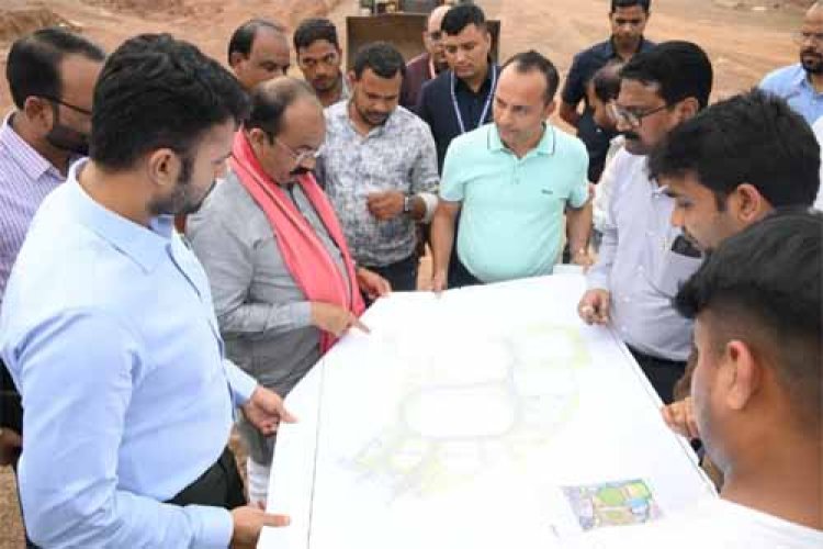 उप मुख्यमंत्री साव ने इंटिग्रेटेड स्पोर्ट्स स्टेडियम का किया स्थल निरीक्षण, कुछ दिनों पहले शुरू हुआ है काम
