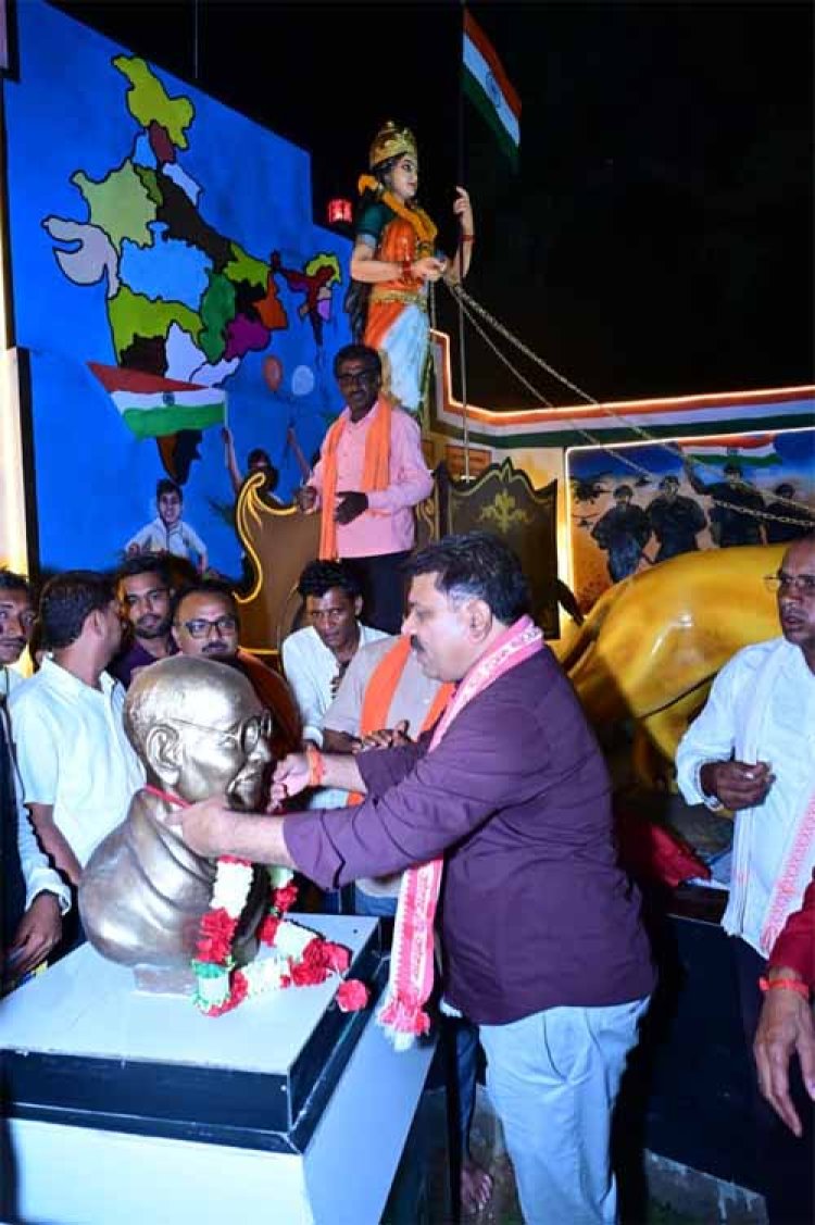 उप मुख्यमंत्री शर्मा ने भारत माता की प्रतिमा एवं भव्य शहीद स्मारक का किया लोकार्पण