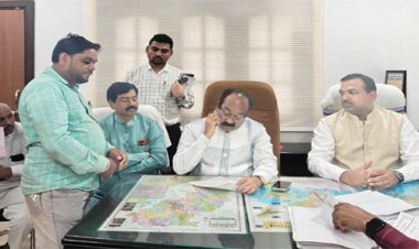 उप मुख्यमंत्री साव ने सहयोग केंद्र में कार्यकर्ताओं के आवेदनों का किया निराकरण