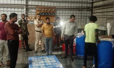रात 12 बजे वैद्य फूड में राजस्व, खाद्य औषधि एवं पुलिस की संयुक्त टीम की दबिश, 200 किलो पनीर जब्त