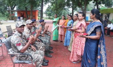 चौगेल पुनर्वास केंद्र में आत्मसमर्पित माओवादियों ने डी आर जी जवानों को बांधी राखी, कहा: अब बंदूक नहीं, हुनर से संवारेंगे भविष्य