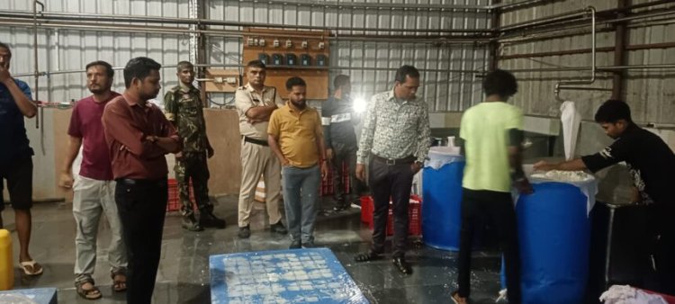 रात 12 बजे वैद्य फूड पर प्रशासन की दबिश, 200 किलो पनीर जब्त